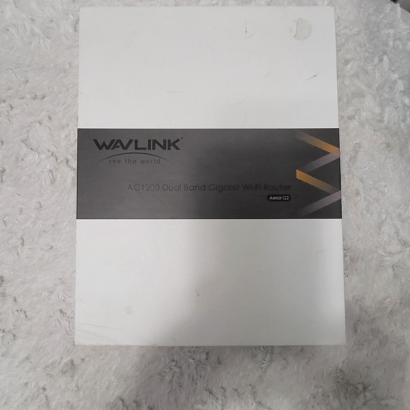 WAVLINK AC1200 Band Gigabit Wi-Fi Router - Picture 2 of 3